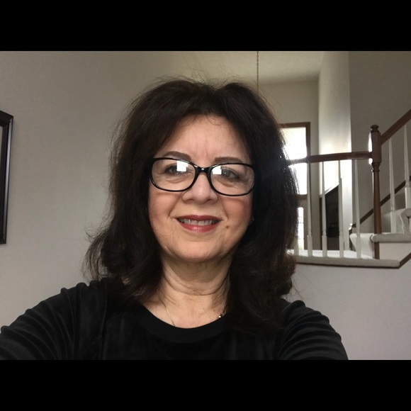 Meet your Posher, Eliesa - Picture 2 of 2